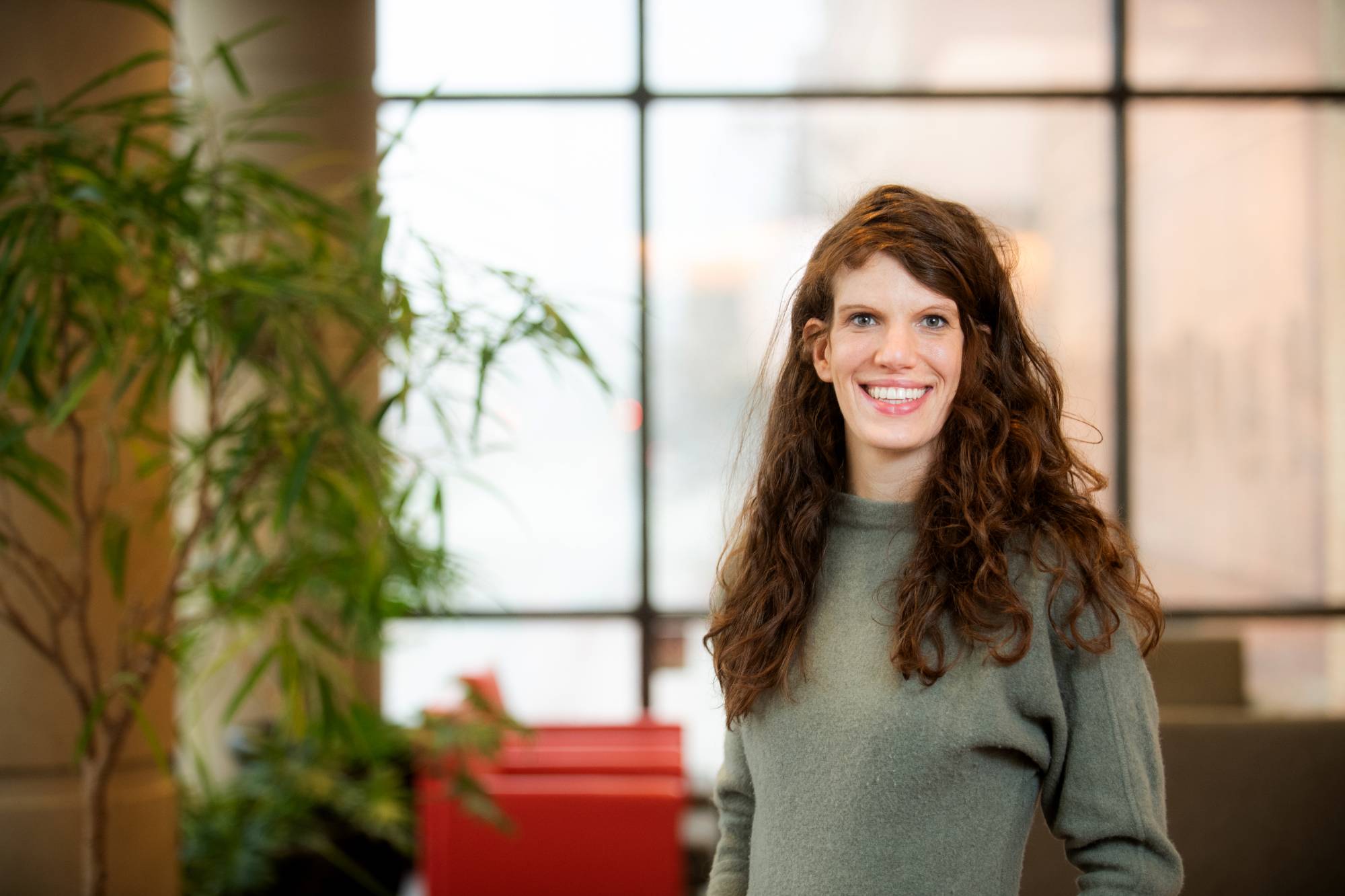 Headshot of Julia Snider